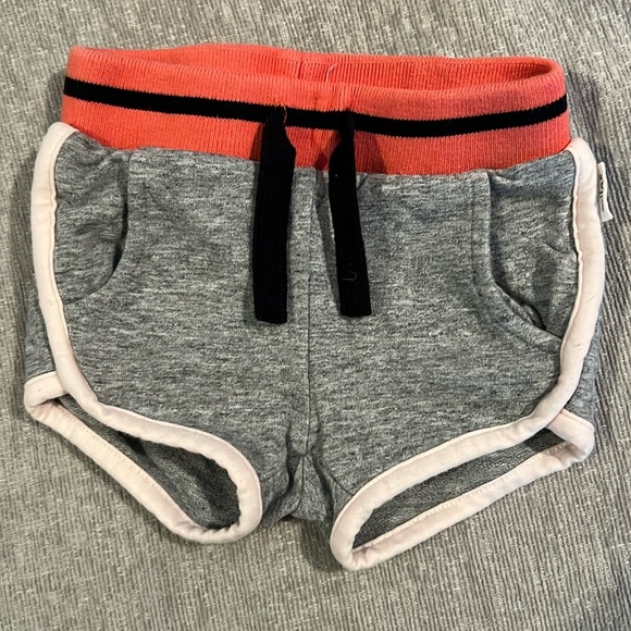 Cotton athletic shorts - Picture 1 of 3